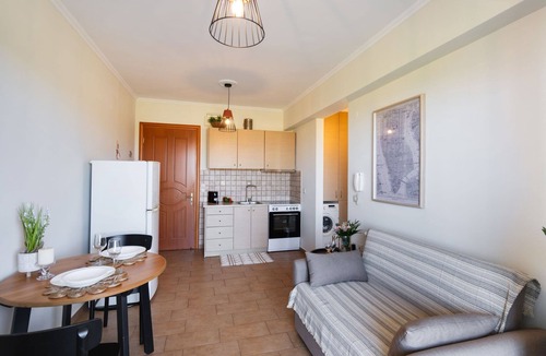 Lefkada Town Apartment | Casa Vardani 1 Modern Central Apartment