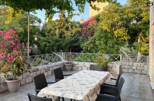 Pyrgou Dirou House | Casa Villalona