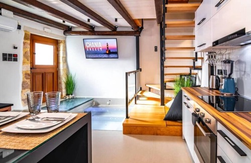 Old Town House | CasaBene-Modern decorated house with indoor pool at Chania Old town