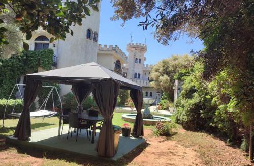 Spata-Artemida Villa | Castle By The Sea