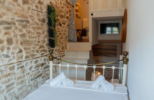Ioannina Town Centre Apartment | Castle Nest Ioannina