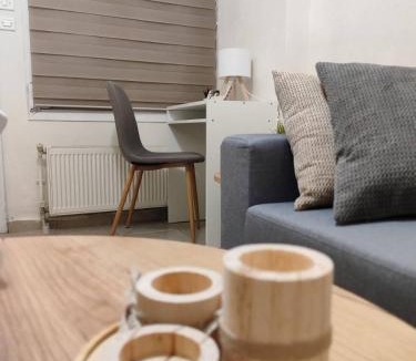 Ano Poli Apartment | Castra Garden House Private Parking