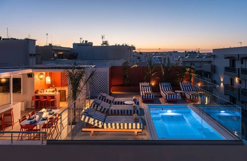 Hersonissos Centre House | Central Spot! 3BR + Rooftop Pool & Chill Vibes