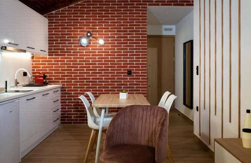 Kalambaka House | Centro Urban Suites
