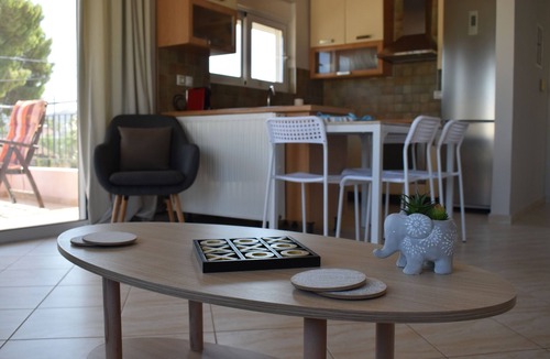 Spata-Artemida Apartment | Chalou Stay - Comfort Near Athens Airport