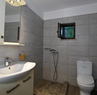 Plemeniana House | Chania Hillside 2BD Home - Nature & Comfort by ΜΡS