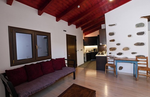 Plemeniana House | Chania Hillside 2BD Home – Nature & Comfort by ΜΡS