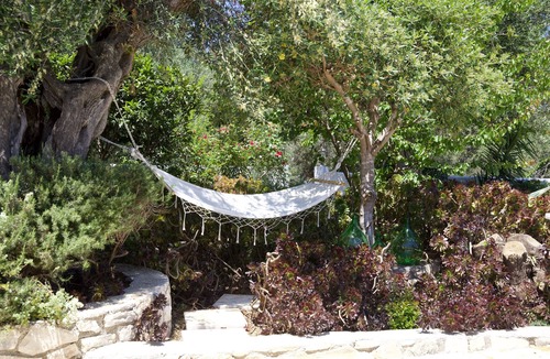 Makratika House | Charming 2-Bed Villa with Private Pool, Garden & Sunning Sunrise Views