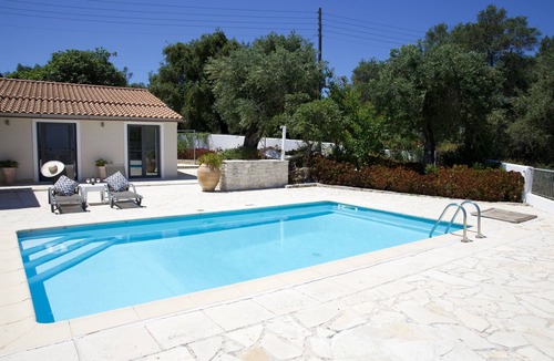 Makratika House | Charming 2-Bed Villa with Private Pool, Garden & Sunning Sunrise Views