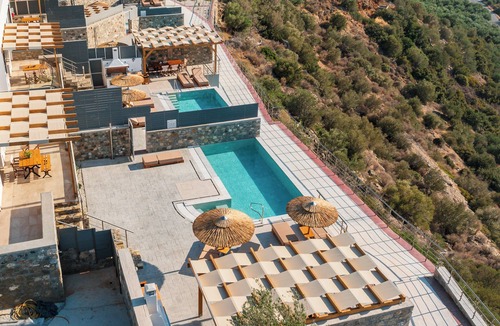 Makry Gialos Villa | Charming 2-bedroom villa with AC, WiFi in lovely Makry Gialos