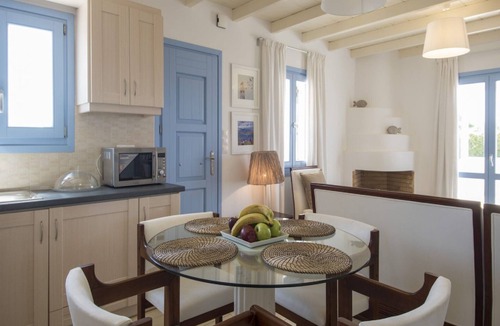 Naxos Villa | Charming Naxos Villa | 4 Bedrooms | Villa Lelouch | Spacious Outdoor Area