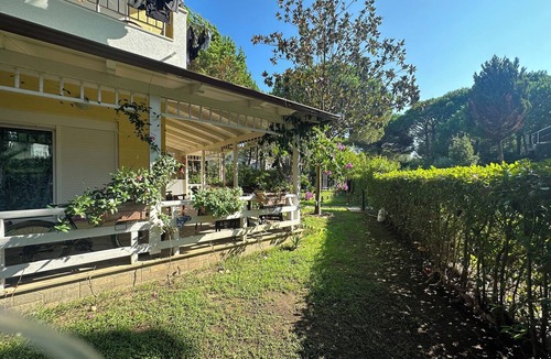 Ishem Villa | Cheerful 4-bedroom villa with indoor fireplace.