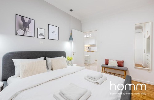 Neapoli Apartment | Chic & Tasteful homm Flat in Kolonaki