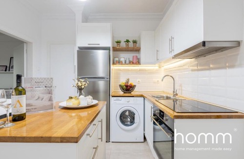 Neapoli Apartment | Chic & Tasteful homm Flat in Kolonaki
