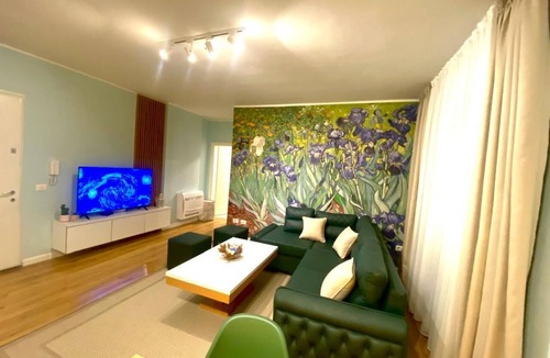 Shkoder Apartment | city center 1-bedroom apartment with WiFi and AC in delightful Shkodër