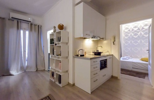 Kalamata Apartment | City Skyloft - Top location & Private Roof Garden