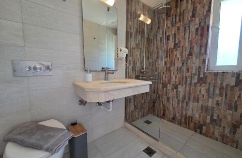 Ipsos Hotel | Coco's Corfu Apartments