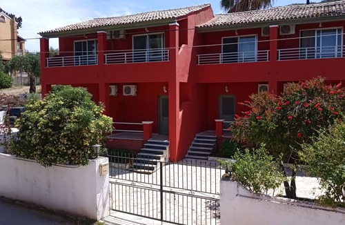 Agia Pelagia Chlomou Apartment | comfort studio with garden view