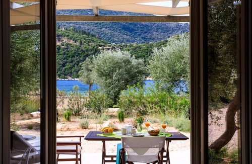 Ithaki Villa | Contemporary Beachfront Studio-House near Vathy with Direct Beach Access