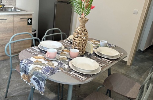 Petaloudes Apartment | Coral Urbanite