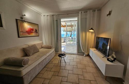 Parelia Villa | Corfu Glyfada Beach Apartment 13