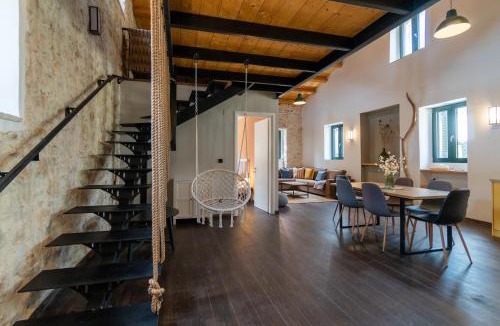 Old Town Apartment | Corfu Pigeon Nest