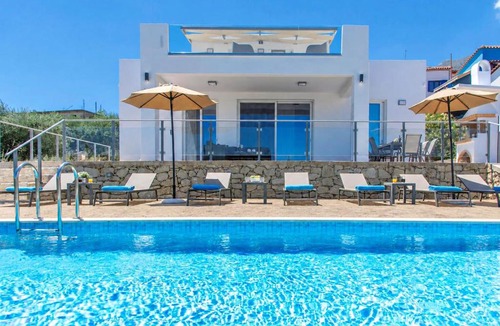 Kavallos Villa | Costa Maris Villa