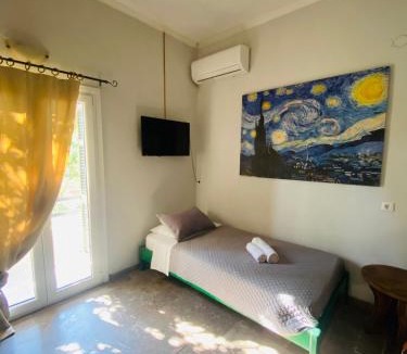 Liapades Apartment | Costa’s Steak House apartment
