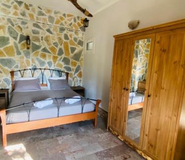 Liapades Apartment | Costa’s Steak House apartment