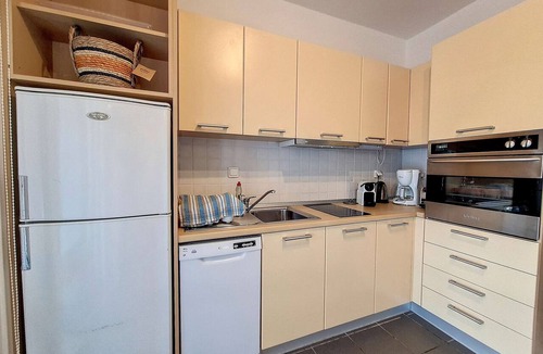 Plepi Apartment | Cosy Garden Flat, Beach, Pool – Mountain View, Private Pool, Air Conditioning