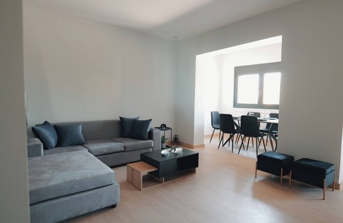 Argos House | Cozy 2-bedroom house in gorgeous Αργος with AC