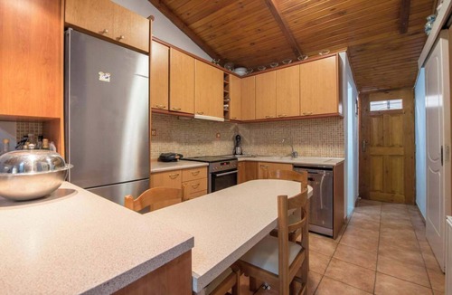 Marousi House | Cozy Apartment In Marousi