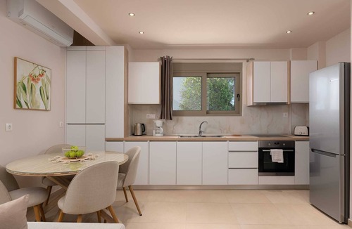 Petaloudes Apartment | Cozy Island Apartment in Rhodes town
