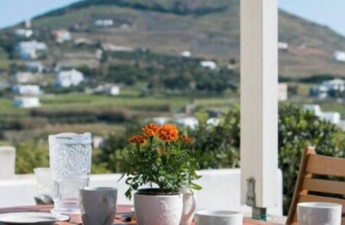 Logaras Condo | Cycladic Aegean house, breathtaking sea view, 5 min. from beaches.