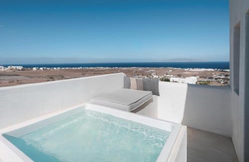 Finikia Hotel | Danae Suites Santorini