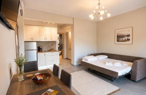 Paleros Apartment | Danita Apartments