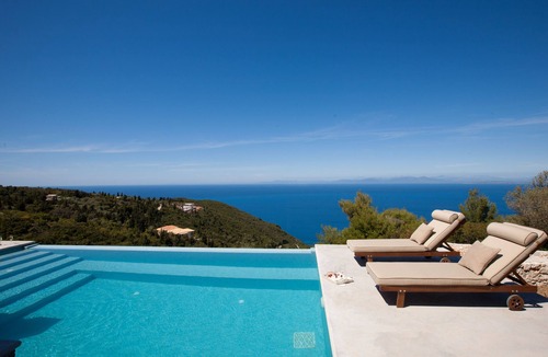 Lefkada Villa | Deluxe Two-Bedroom Villa