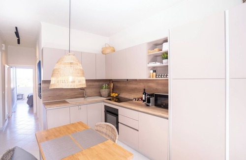 Petaloudes Apartment | Design-Apartment mit 2 Balkonen & gehobener Ausstattung
