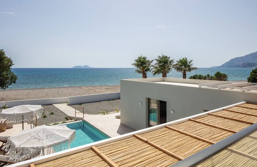 Kokinos Pirgos Villa | Design Villa - Beachfront boho inspired by etouri!