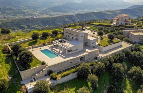 Archanes Villa | Diktamon Retreat Luxury Villa