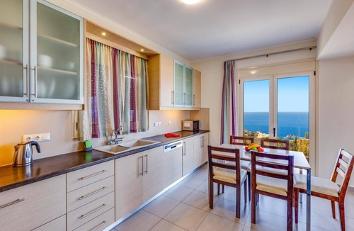 Agia Pelagia Villa | Dilira Villas-Villa Diana. Spacious villa near Ageia Pelagia with private pool.