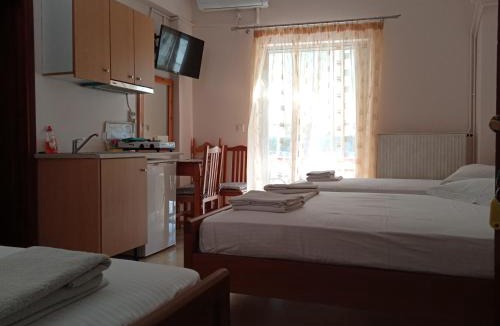 Kamena Vourla House | Dimitra Pentaliou Rooms
