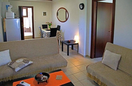 Aristotelis House | Dionysos Apartments