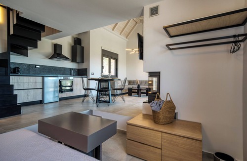 Aria House | Doceo Refined Living