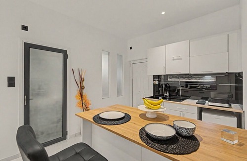 Agios Gordios Apartment | Doliva Studio 6 Apartment with Private Pool