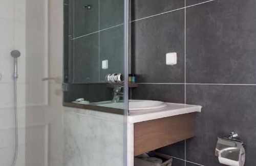 Spetses Apartment | Double twin-bed with a sea view - Aurora Spetses
