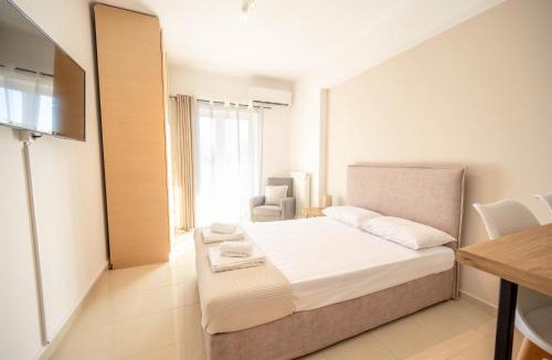 Korinthos Apartment | Downtown Comfy Studio