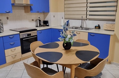 Keratsini-Drapetsona Apartment | Dramas17 - PS5. Next to Piraeus Port and Lipasmata Festival Park!