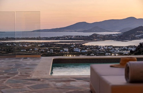 Naxos Town Villa | Eartha Horizon 3BR Villa Naxos - Private Pool Sunset View