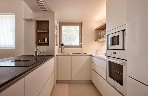 Rafina-Pikermi Villa | East Coast Villa – Dream Living